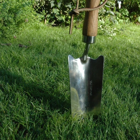 ESSCHERT DESIGN Pelle Plantoir En FrĂȘne Et Acier Inoxydable â Image 10